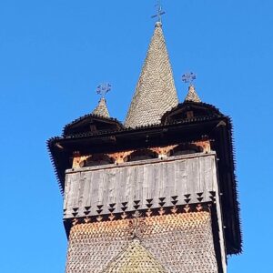 Ritmuri arhitecturale la Biserica din Budești (Joseni) - foto de Nelia Daniela Dîncu Ritmuri arhitecturale la Biserica din Budești (Joseni) - foto de Nelia Daniela Dîncu
